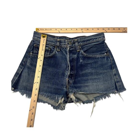 Levi’s Vintage Women’s Size 24 Shorts - Picture 3 of 3